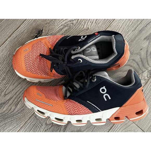 On Cloud Navy Blue and Peach Running Shoes Women's Size 6 - Picture 3 of 10